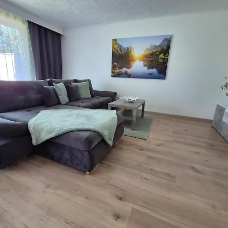 アパート Cozy Townhouse With Garden *