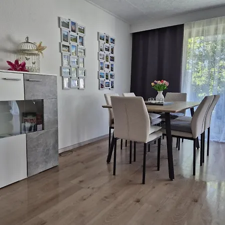 Cozy Townhouse With Garden Götzis
